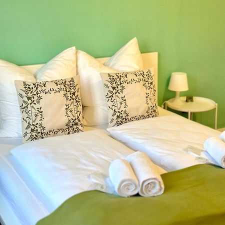 Raha Apartments - Charmantes Studio-Apartment - Hbf - Gratis Parkplatz แอร์ฟวร์ท ภายนอก รูปภาพ