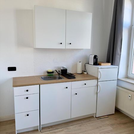 Raha Apartments - Charmantes Studio-Apartment - Hbf - Gratis Parkplatz แอร์ฟวร์ท ภายนอก รูปภาพ