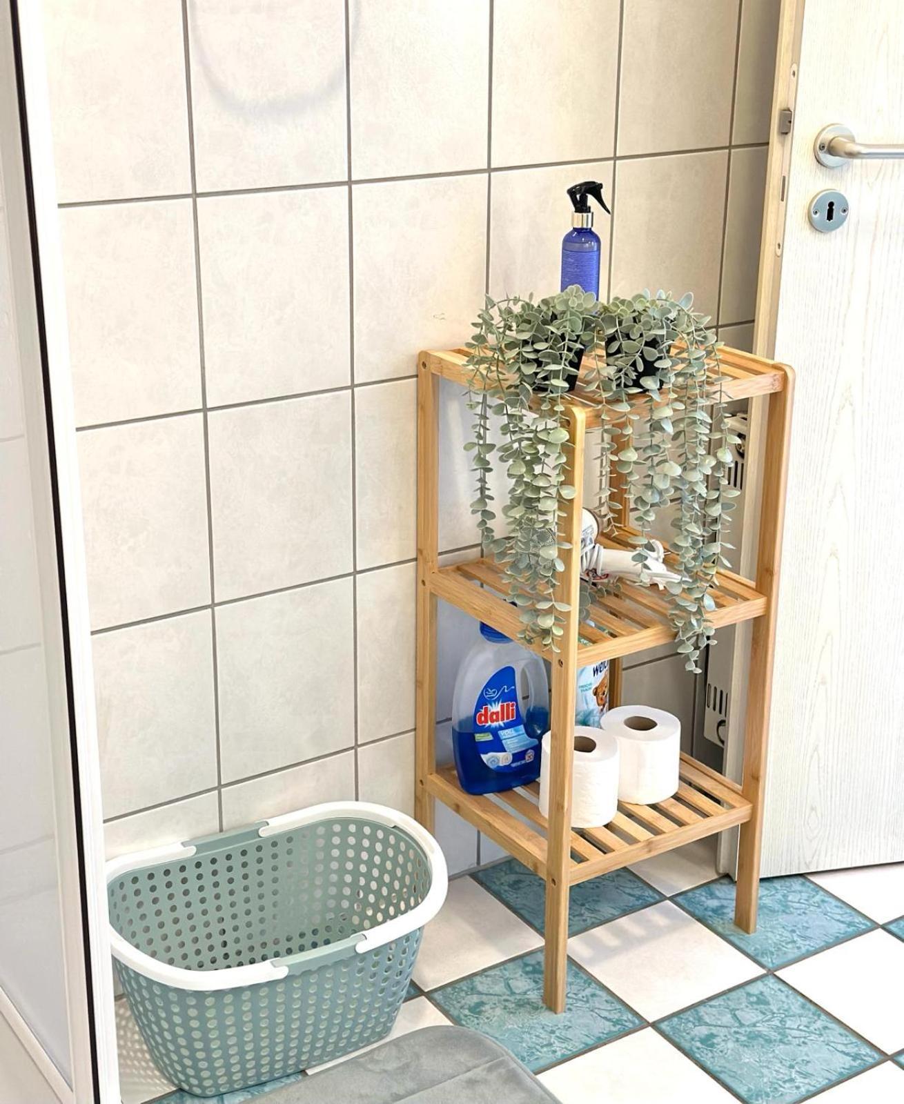 Raha Apartments - Charmantes Studio-Apartment - Hbf - Gratis Parkplatz แอร์ฟวร์ท ภายนอก รูปภาพ