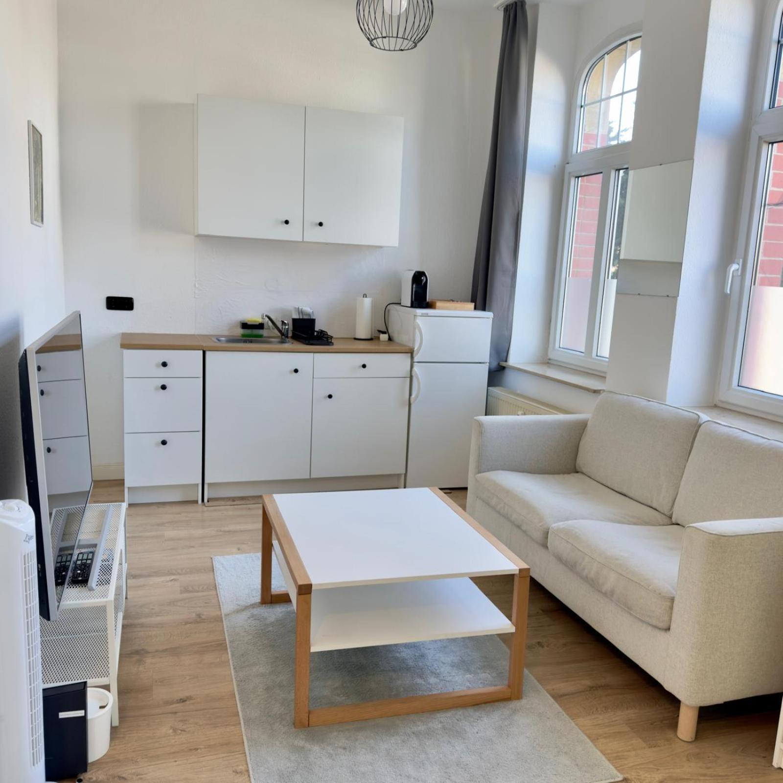 Raha Apartments - Charmantes Studio-Apartment - Hbf - Gratis Parkplatz แอร์ฟวร์ท ภายนอก รูปภาพ